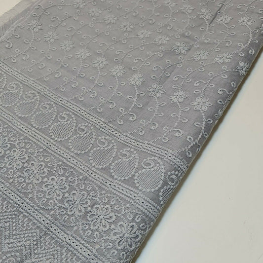 NEU FRÜHLING: 100 % Baumwollbatist, Broderie Anglaise-Stickerei, Kleider-Bastelstoff, 111,8 cm (Silbergrau)