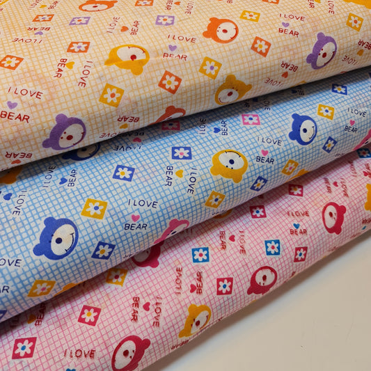 100 % Baumwoll-Popeline mit Kinderdruck, Bärendruck, kleine karierte Basis (44 Zoll breit).