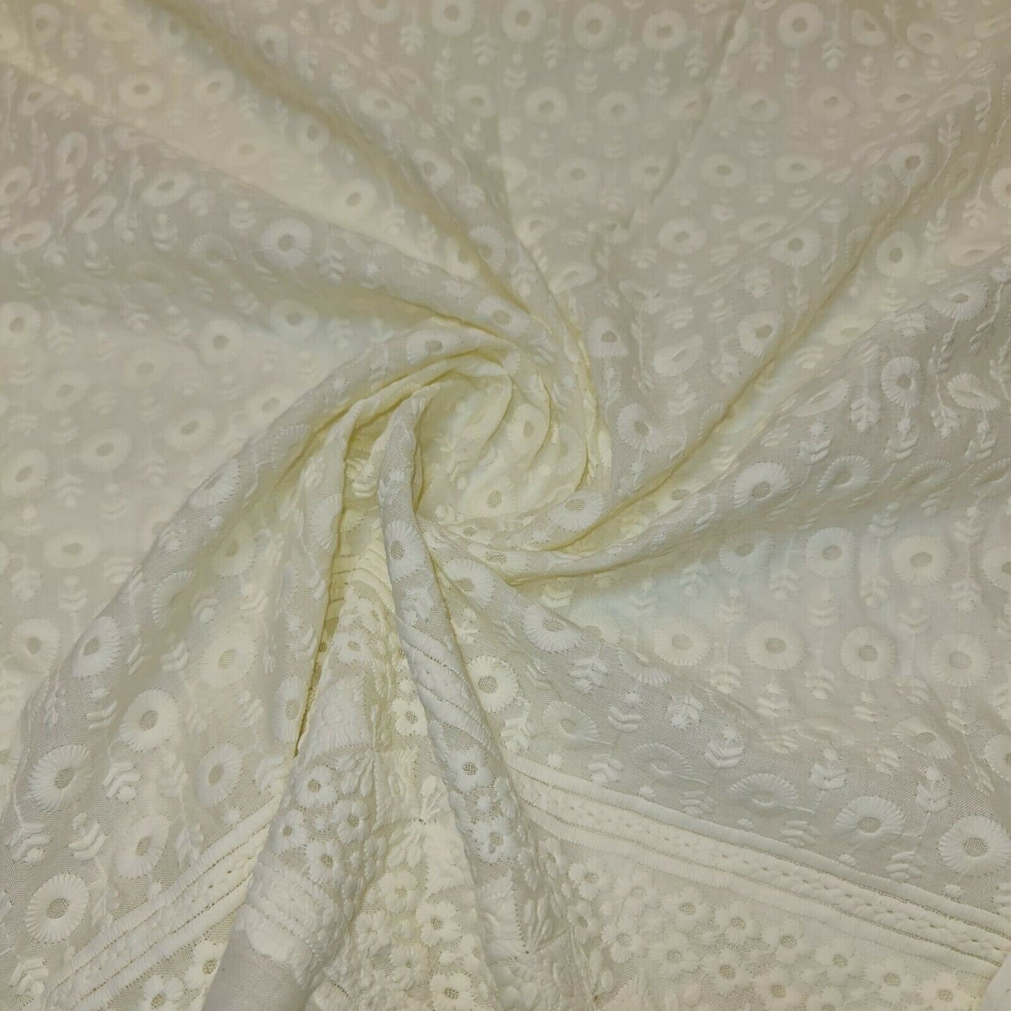 Broderie Anglaise Soft Flower Embroidery 100% Cotton Dress Craft Fabric 44" (Cream- 8