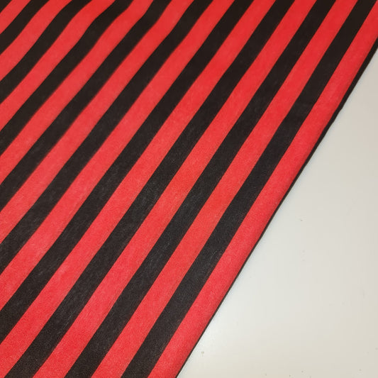 Candy Stripe Polycotton Fabric Striped Lines Material Craft Bunting NHS SCRUBS (Red)
