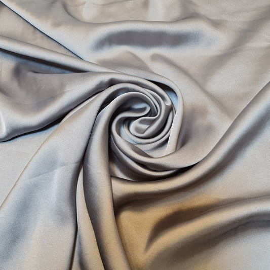 Luxuriöser, glänzender Charmeuse-Seidensatin-Polyesterstoff für Brautkleider, 147,3 cm (SILBER-6)