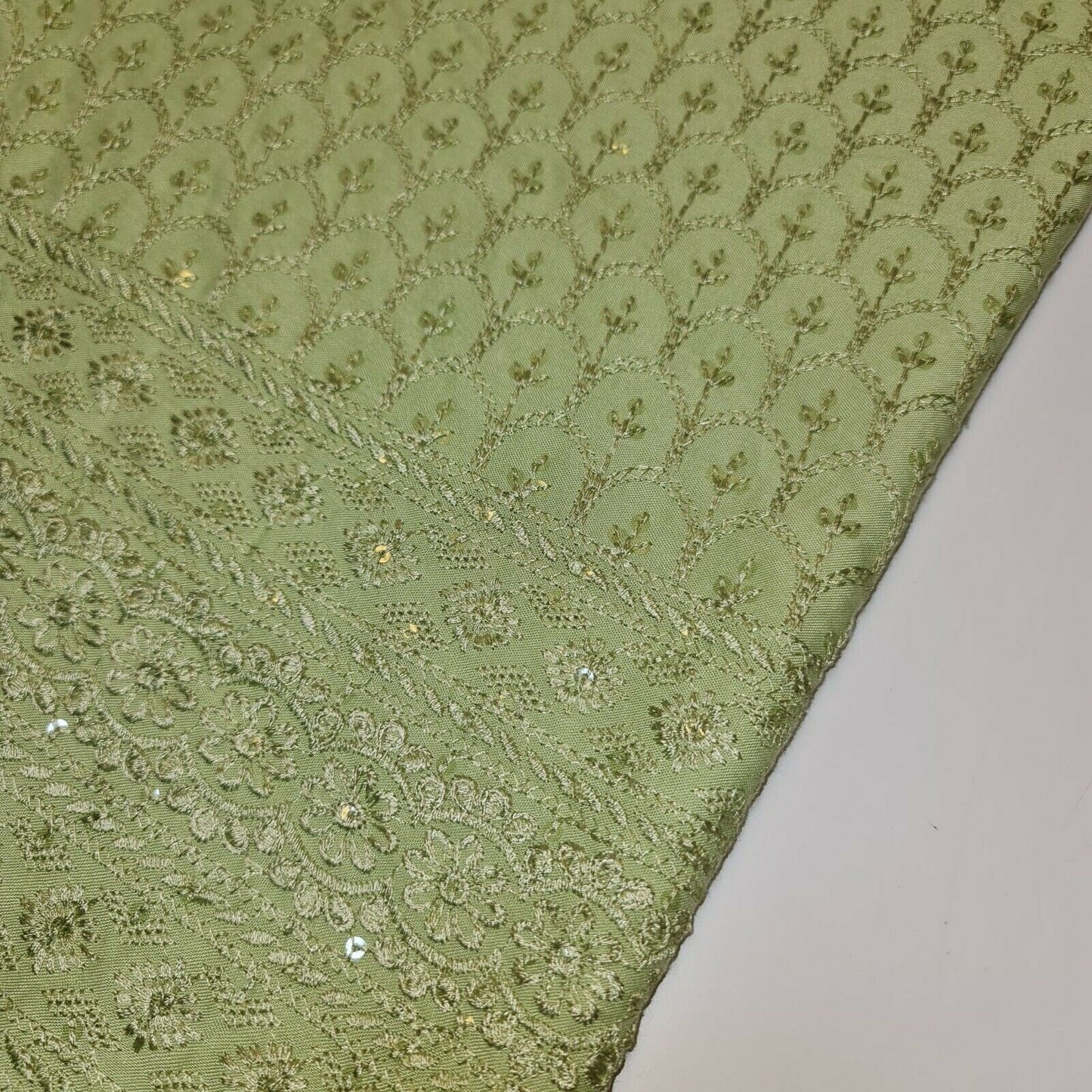 Broderie Anglais Sequin Embroidery ANGLAISE Soft Viscose Dress Craft Fabric 44" (Mint)