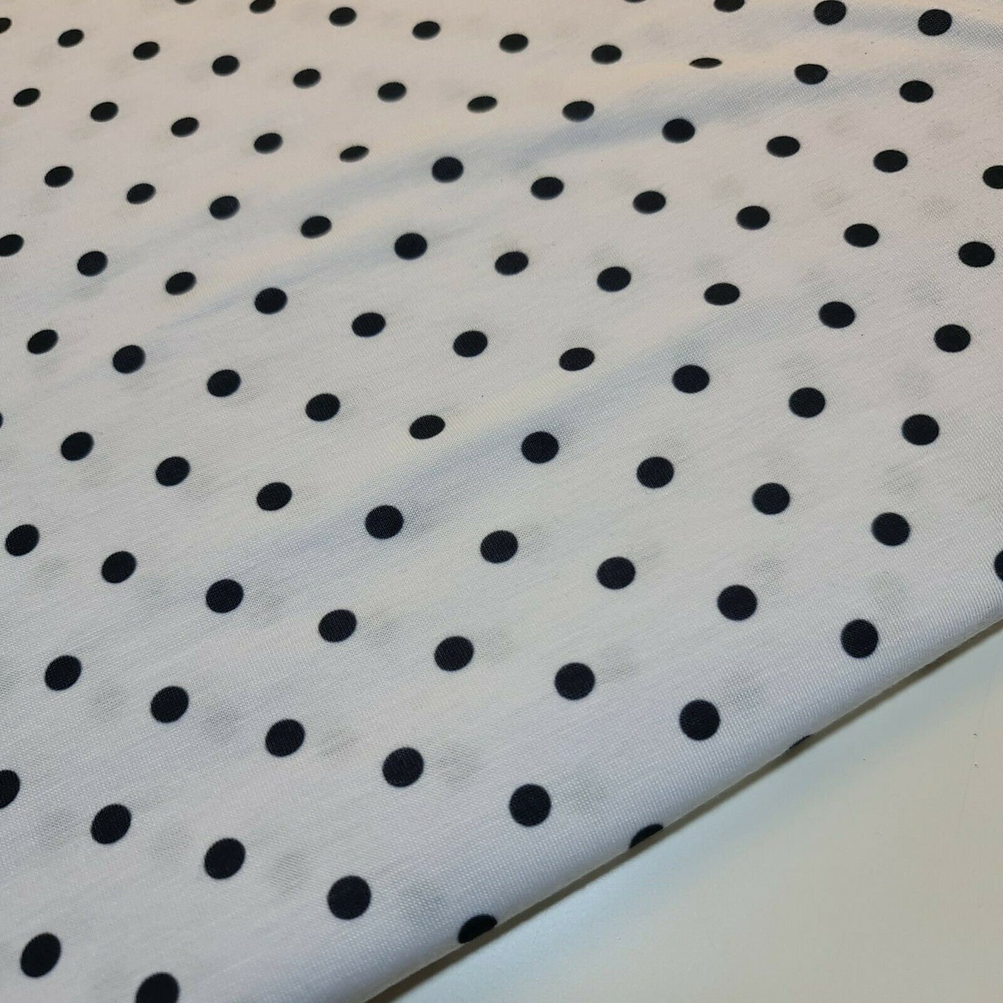 White Pea Spot Cotton Jersey Stretch Knit T Shirt Baby Grow Dress Fabric 58"