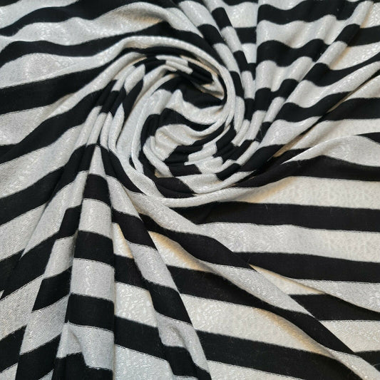 Grau-schwarz gestreifter Viskose-Jersey-Kleiderstoff, Bastelstoff, 147,3 cm, Meterware