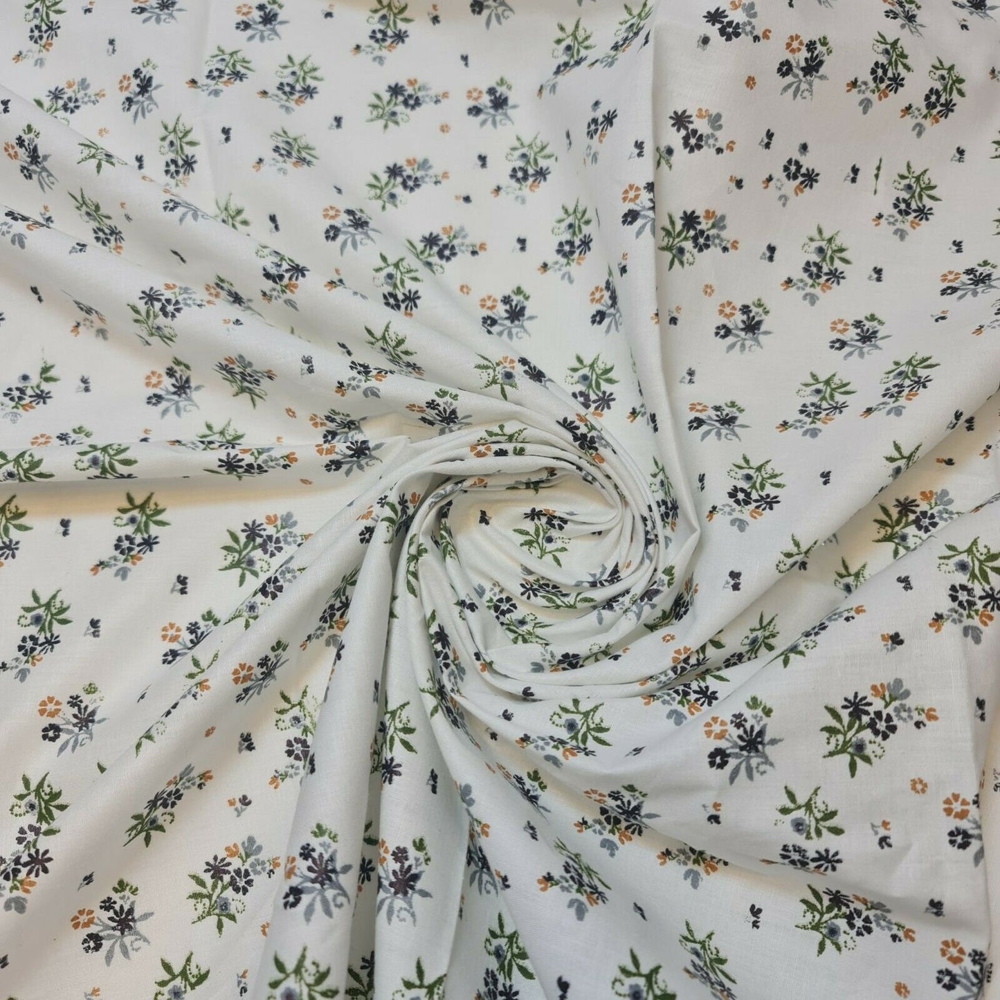 100% Cotton Baby Fabric Ivory Floral Vintage Ditsy Dress Craft Material Meter 44"