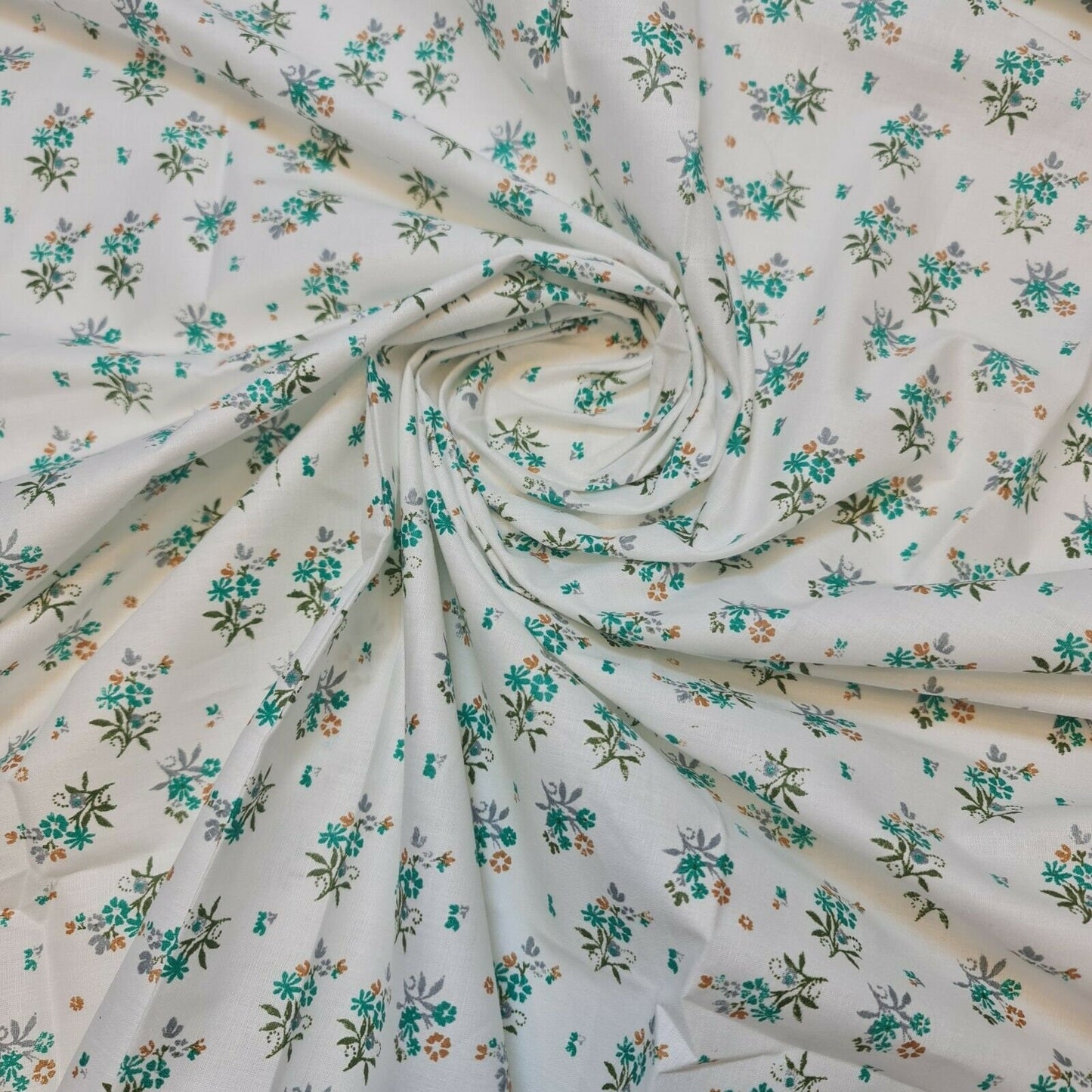 100% Cotton Baby Fabric Ivory Floral Vintage Ditsy Dress Craft Material Meter 44"