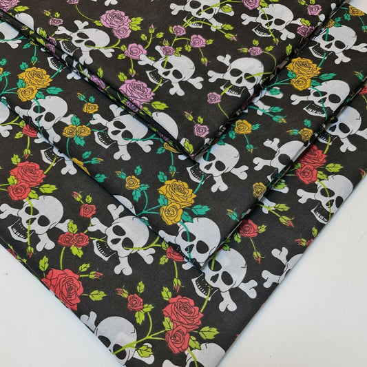 roses and skull printed halloween fabric uk