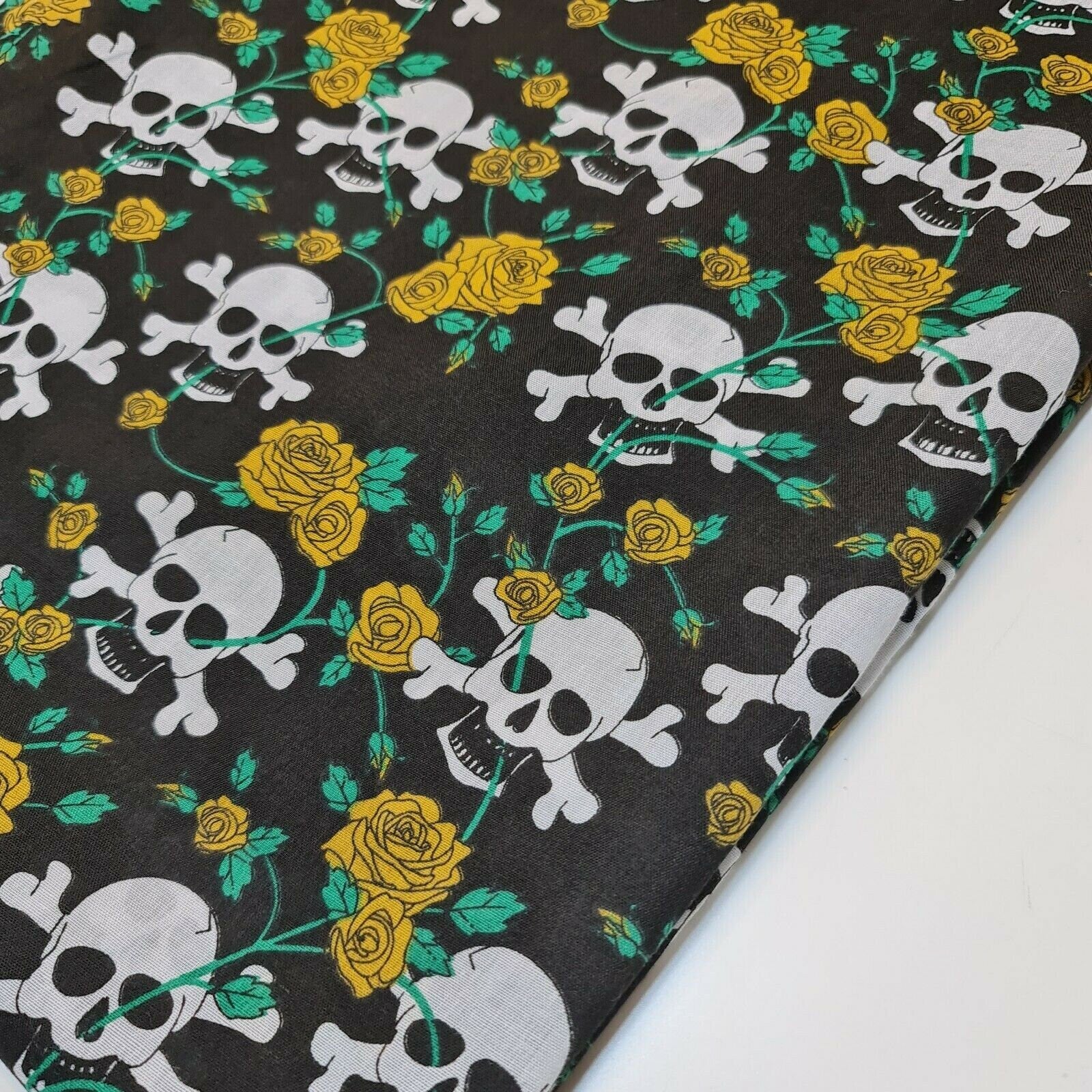 yellow roses and skull print halloween material uk